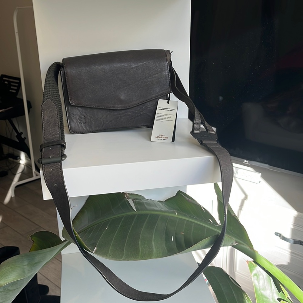 Hardcase brown handbag